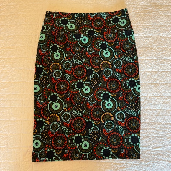 LuLaRoe Patterned Pencil Skirt - Picture 1 of 4